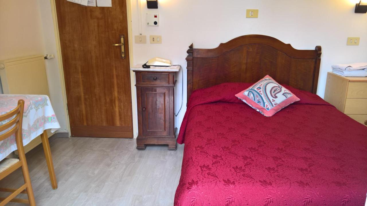 Hotel Deutsche Familien Finale Ligure Exteriér fotografie
