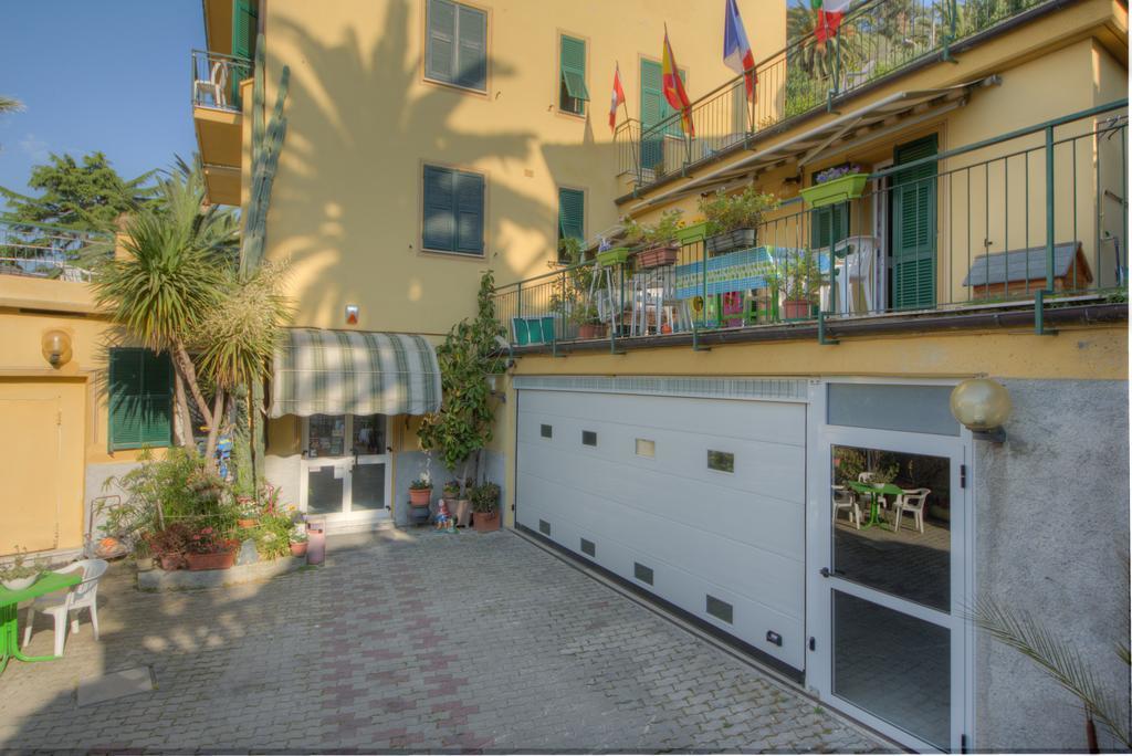 Hotel Deutsche Familien Finale Ligure Exteriér fotografie