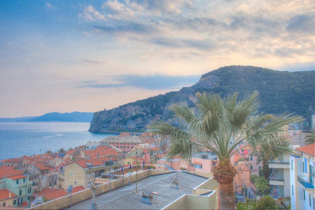 Hotel Deutsche Familien Finale Ligure Exteriér fotografie