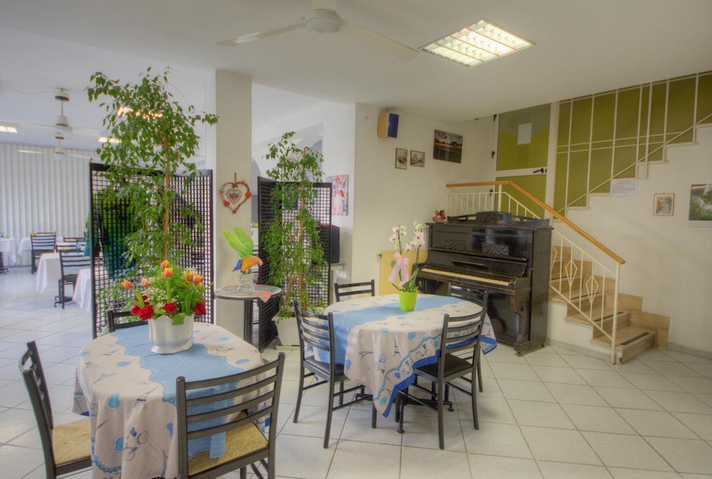 Hotel Deutsche Familien Finale Ligure Exteriér fotografie