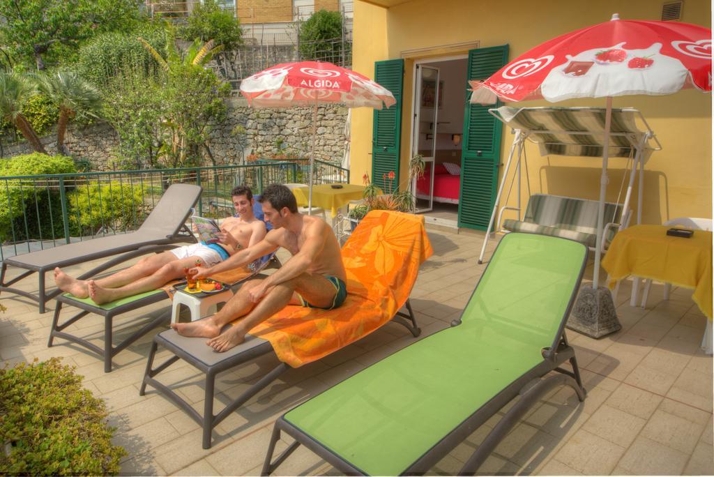 Hotel Deutsche Familien Finale Ligure Exteriér fotografie