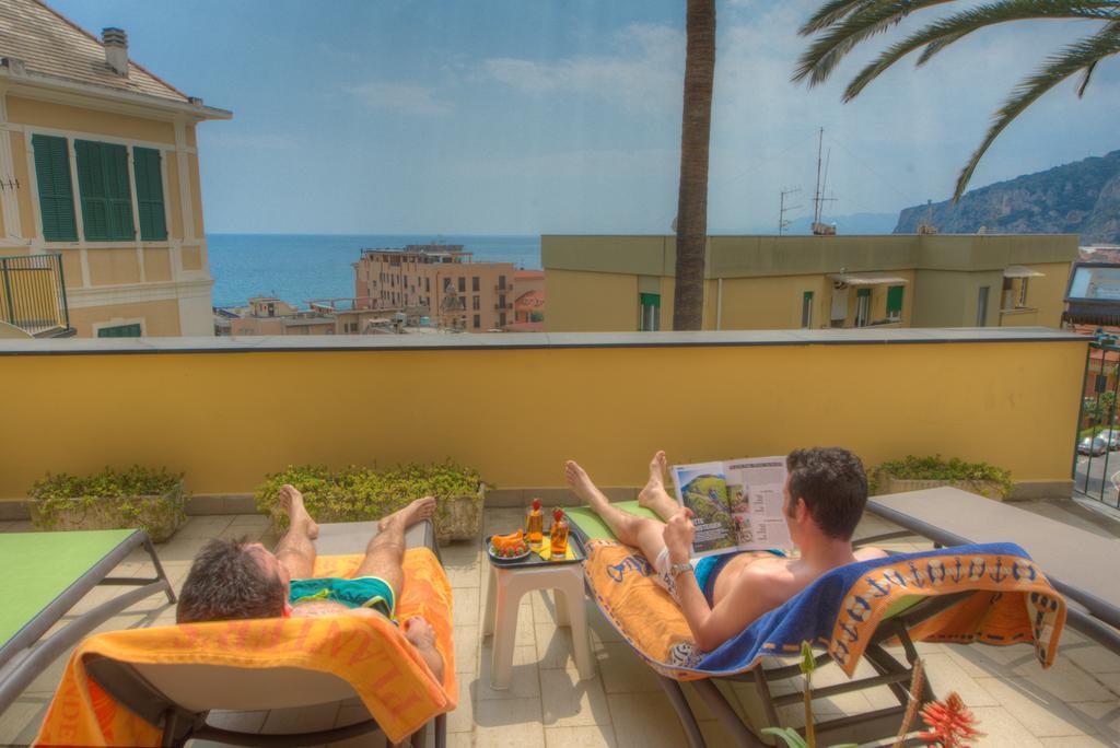 Hotel Deutsche Familien Finale Ligure Exteriér fotografie
