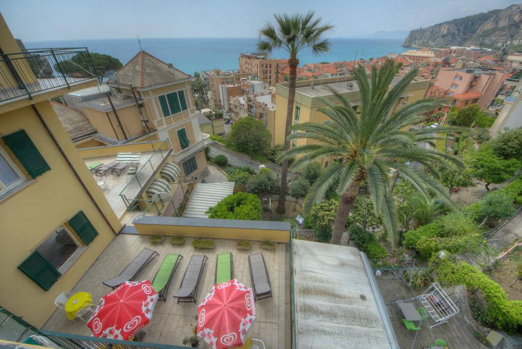 Hotel Deutsche Familien Finale Ligure Exteriér fotografie