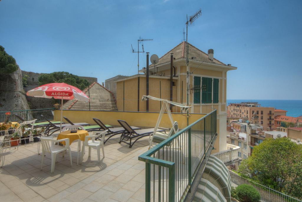 Hotel Deutsche Familien Finale Ligure Exteriér fotografie