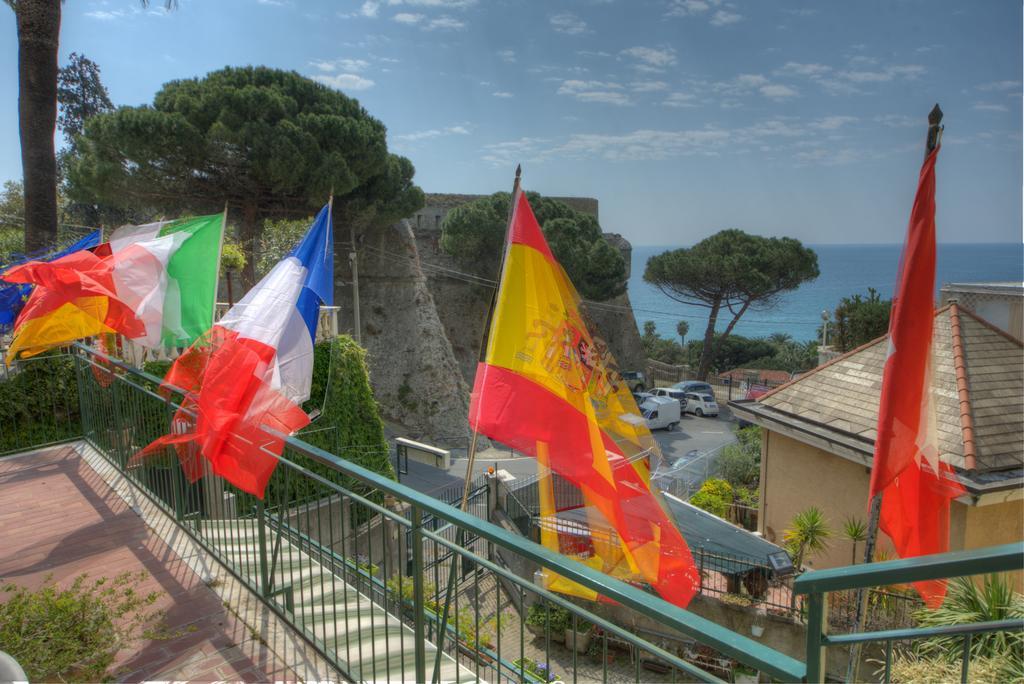 Hotel Deutsche Familien Finale Ligure Exteriér fotografie