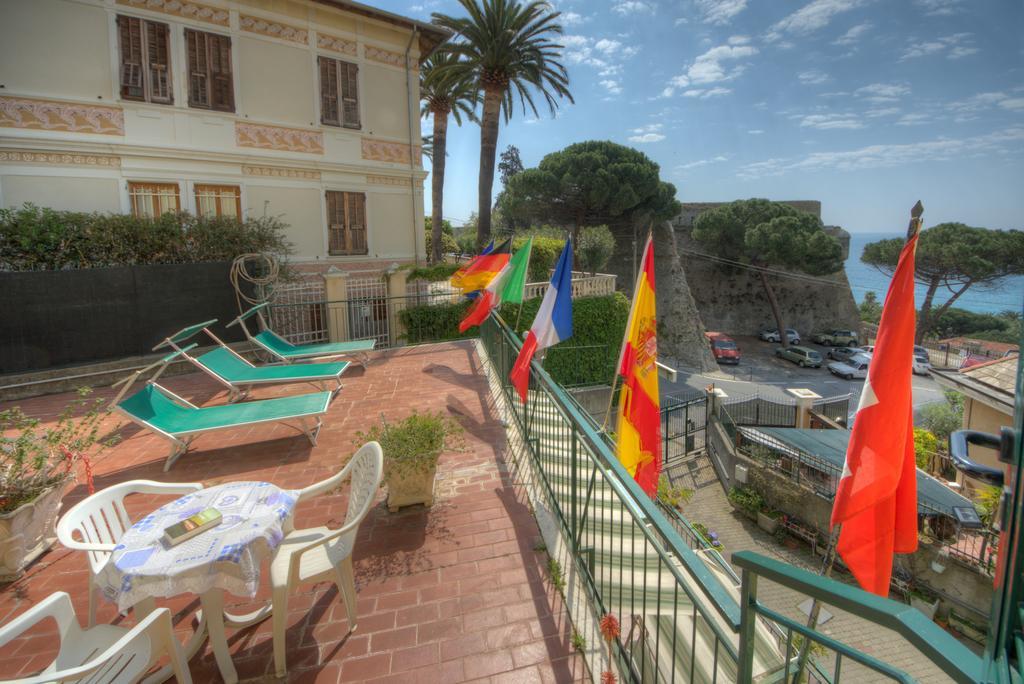 Hotel Deutsche Familien Finale Ligure Exteriér fotografie