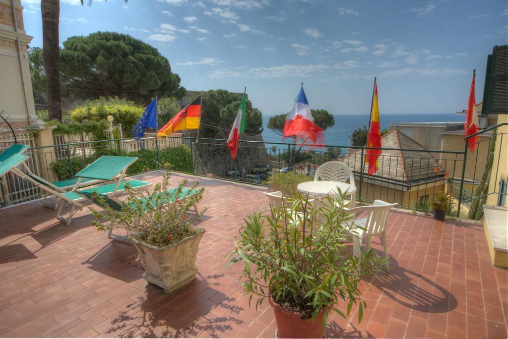 Hotel Deutsche Familien Finale Ligure Exteriér fotografie