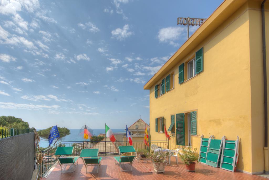 Hotel Deutsche Familien Finale Ligure Exteriér fotografie
