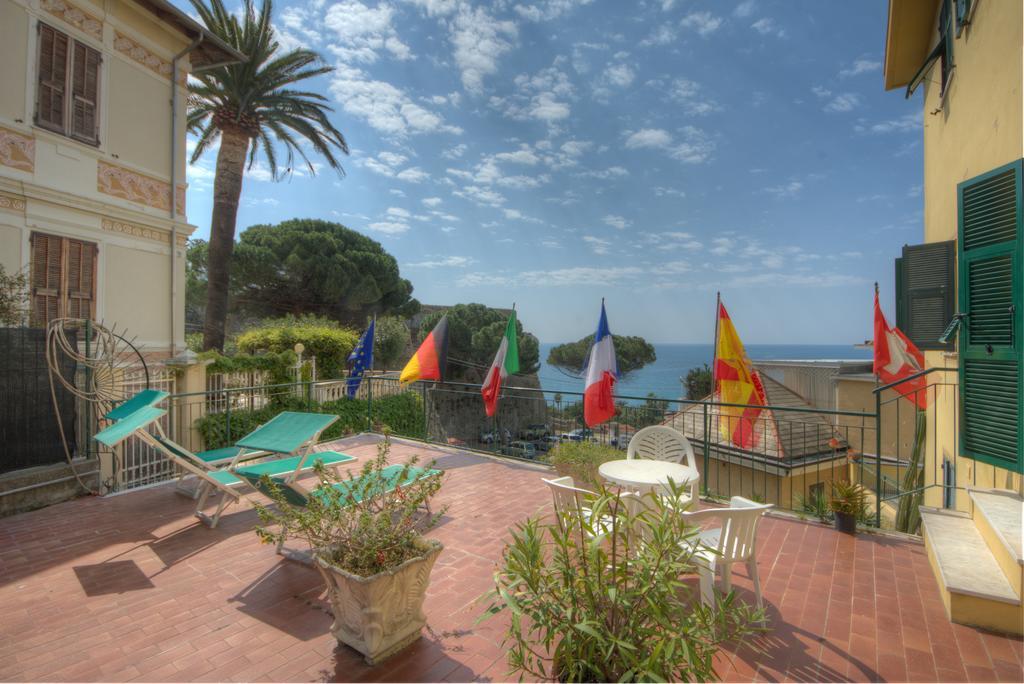 Hotel Deutsche Familien Finale Ligure Exteriér fotografie