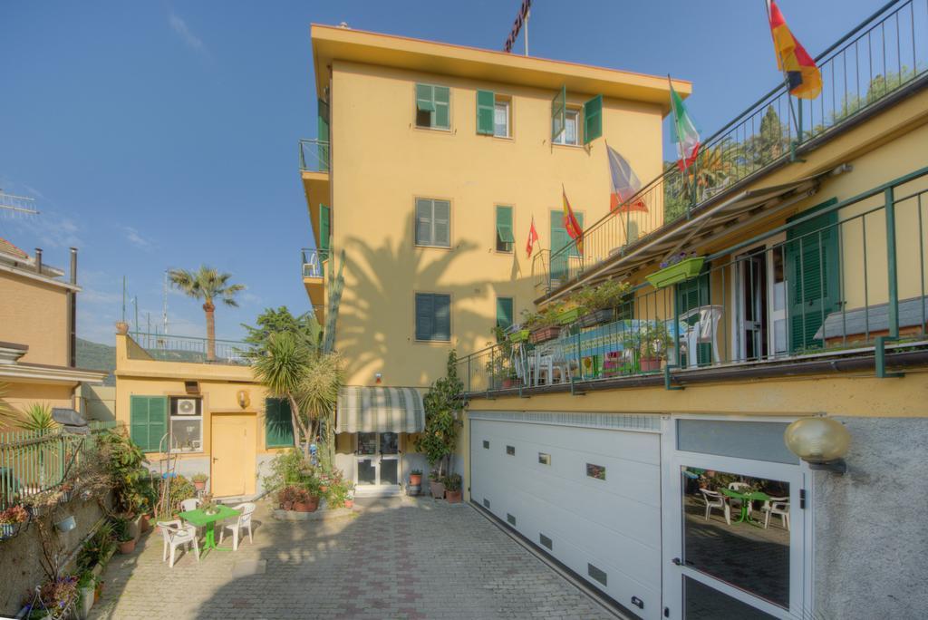 Hotel Deutsche Familien Finale Ligure Exteriér fotografie